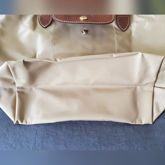Longchamp Le Pliage Bag - Medium - Tan - Picture 4 of 12